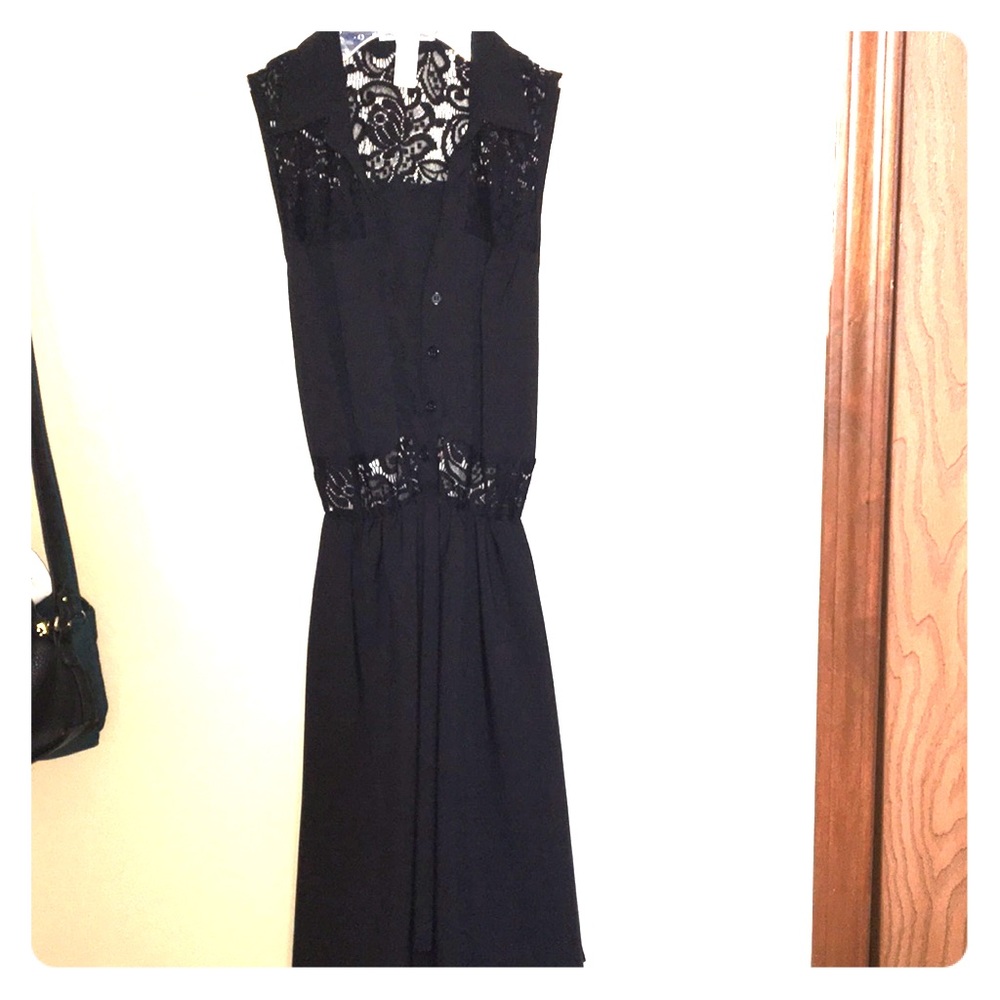 Collared sleeveless dress